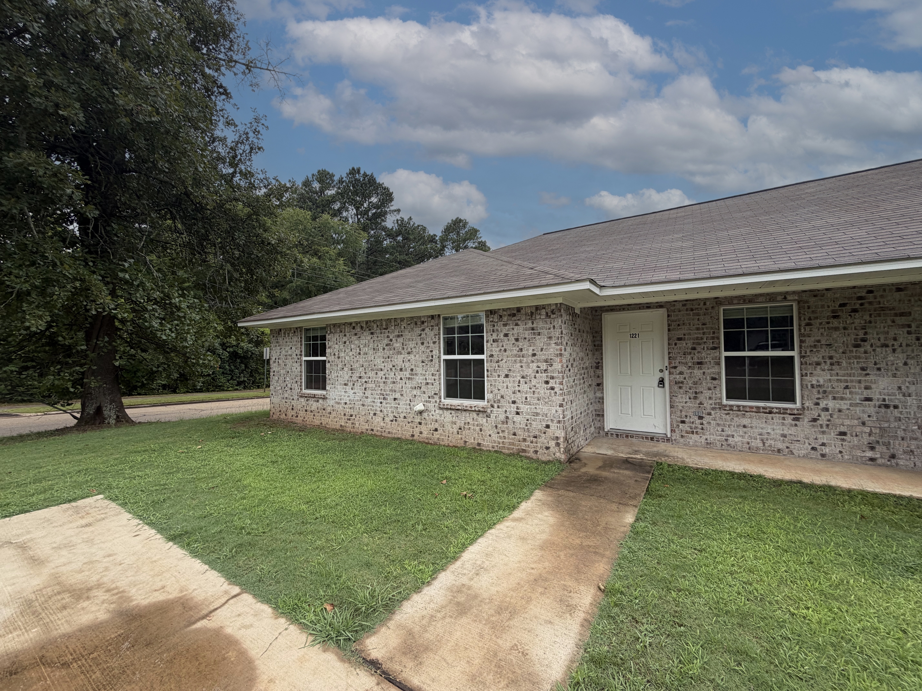 1221 Kirby Street - 6